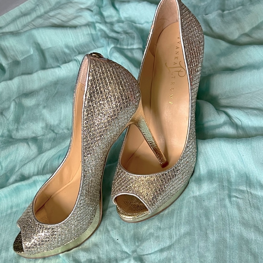 Evening pump shoes